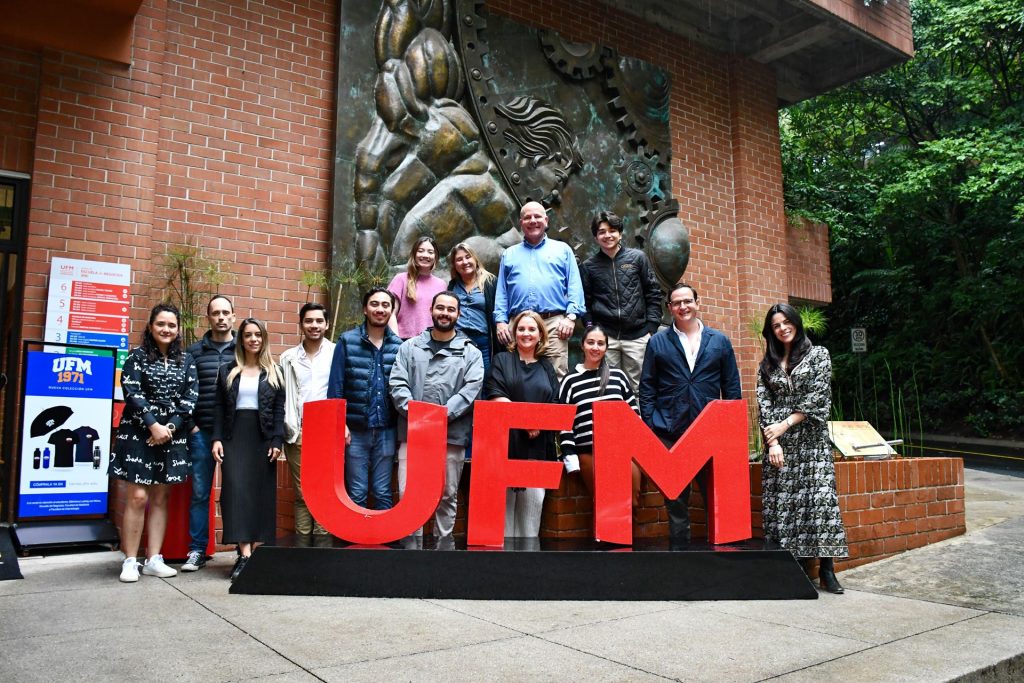 Governance of Family Firms en la Universität Hamburg